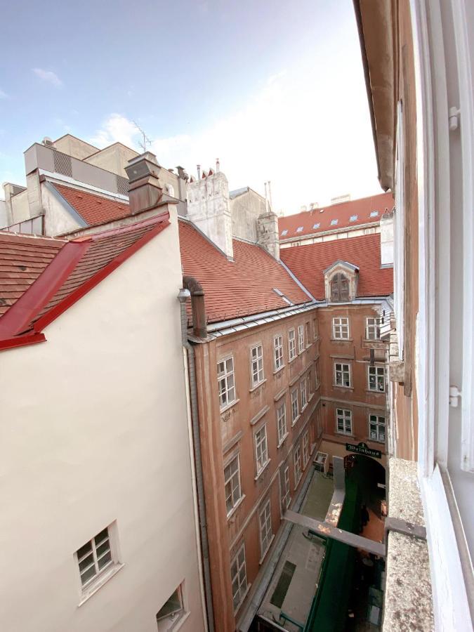 High In At Stephansplatz Apartament